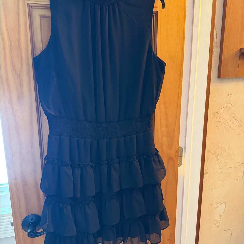 Elegant Black Sleeveless Ruffle Dress